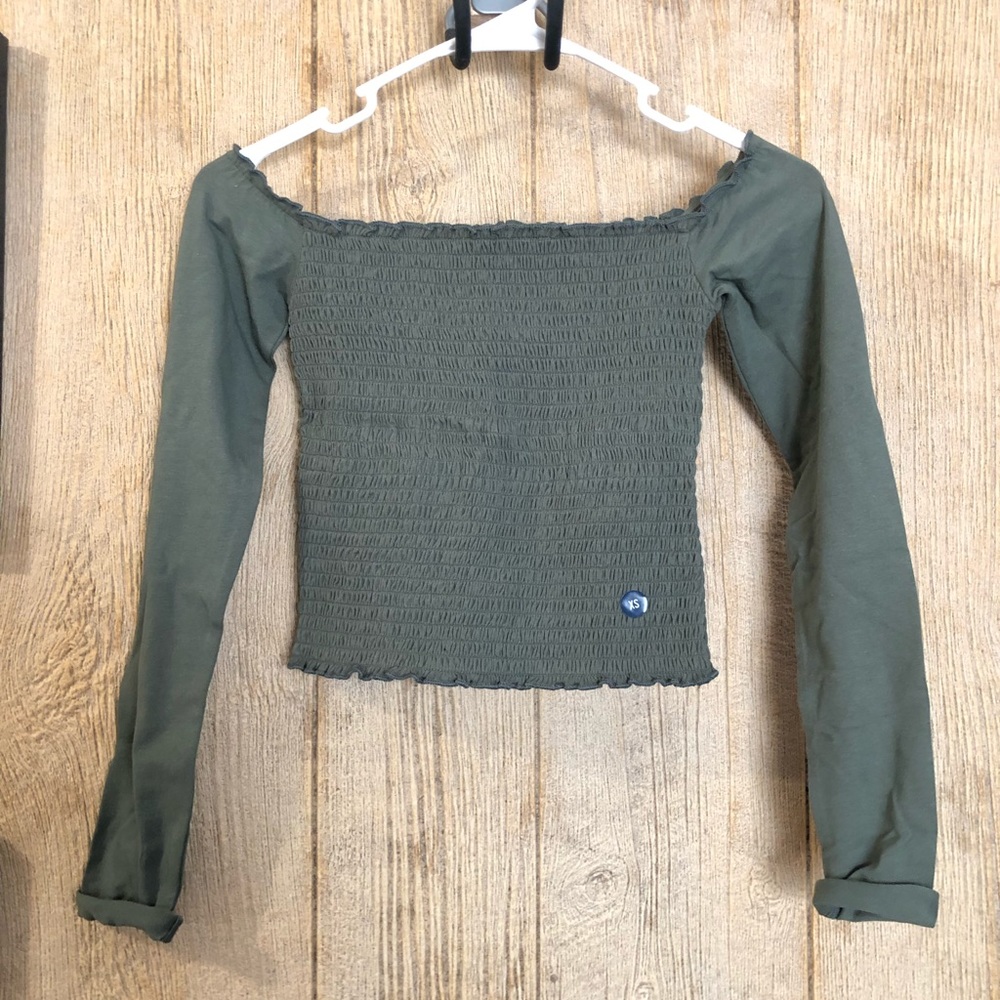 Hollister crop top
